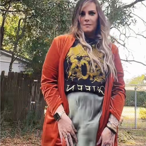 Meet your Posher, Mandy - Picture 10 of 13